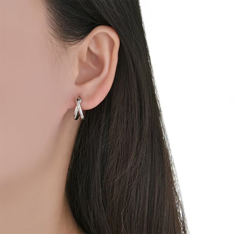 'X' double Huggie Earring