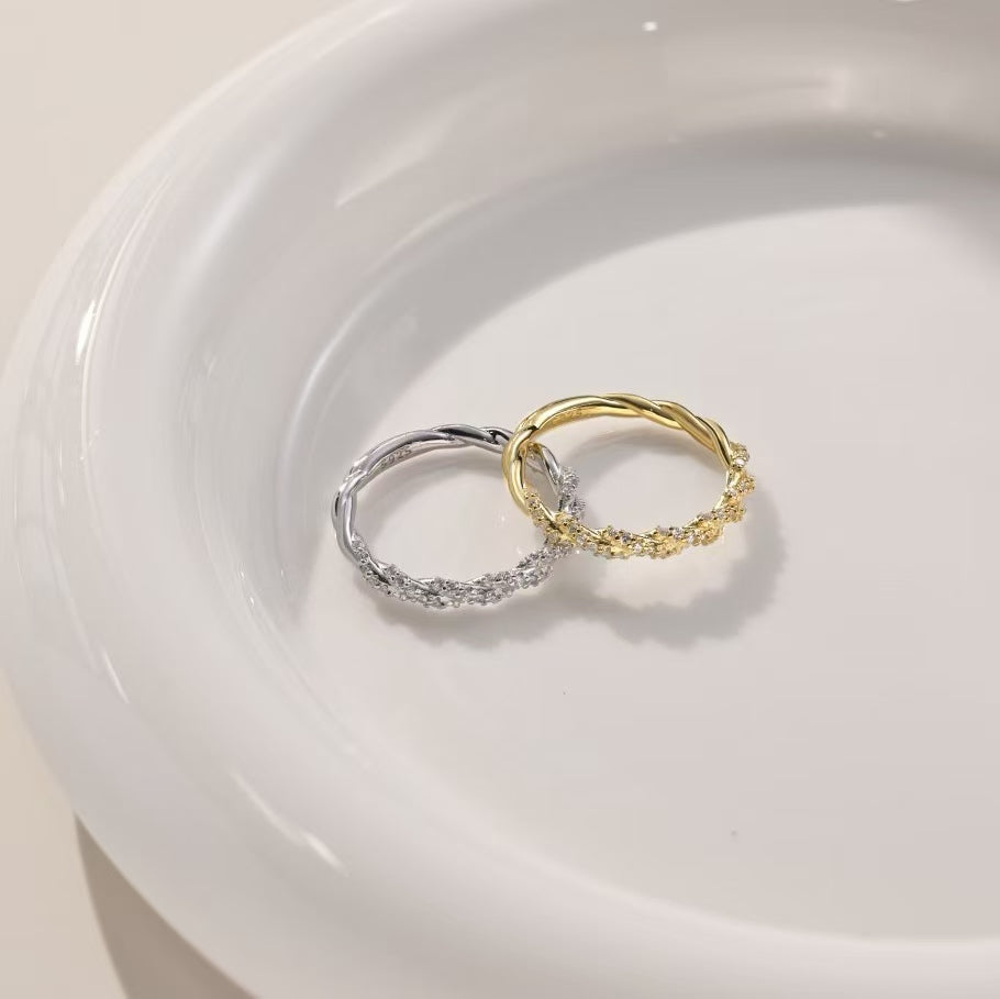 'Wisteria' Twist Ring Luxe