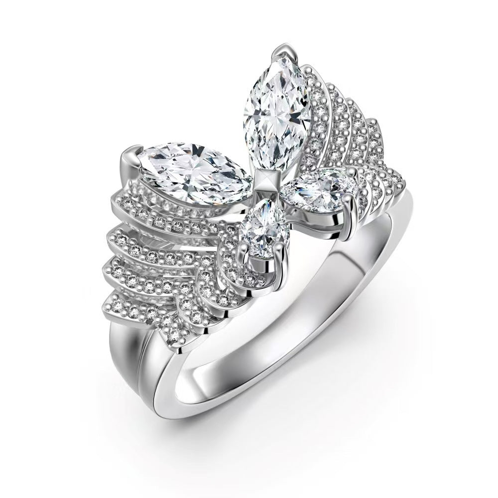 'Luxe butterfly‘ ring
